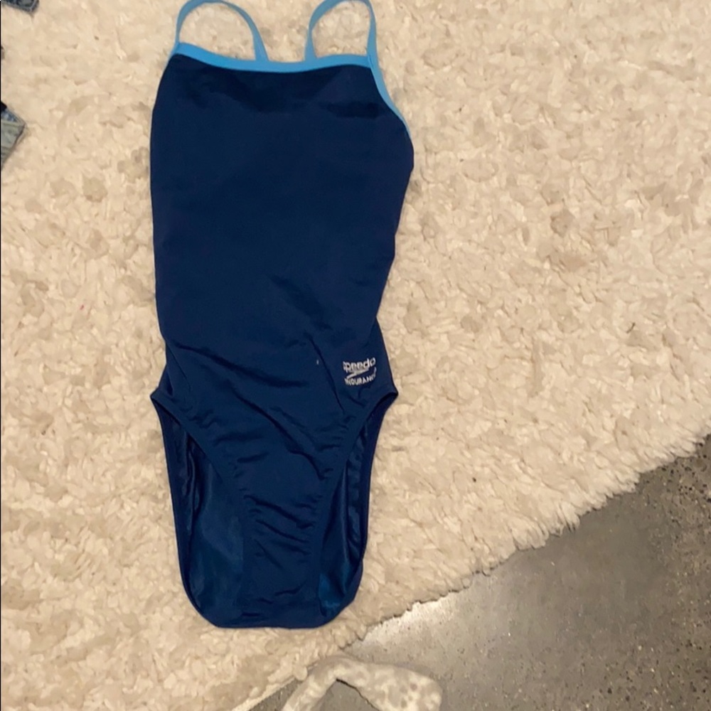 Women’s speedo one piece in good shape!